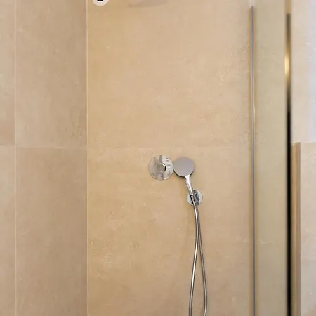 Pinsons Tropez Вилла